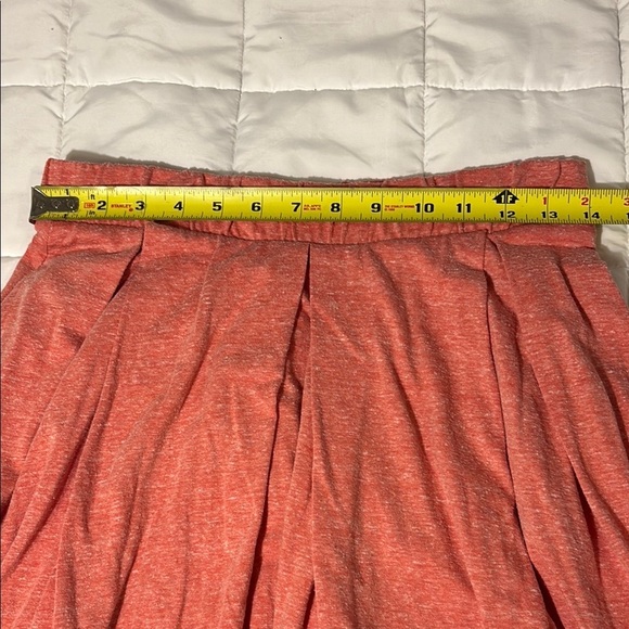 LulaRoe Madison Coral Skirt with pockets size S - Picture 4 of 8
